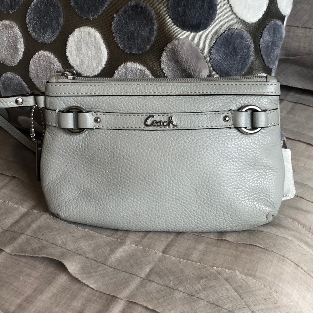 Coach Wristlet 🖤🤍🖤🤍